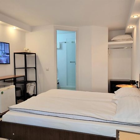 Casa Eladi Apartment เอโฟรีเอซูด ภายนอก รูปภาพ