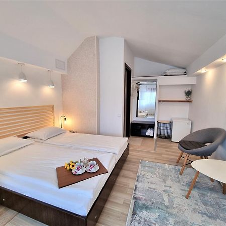 Casa Eladi Apartment เอโฟรีเอซูด ภายนอก รูปภาพ