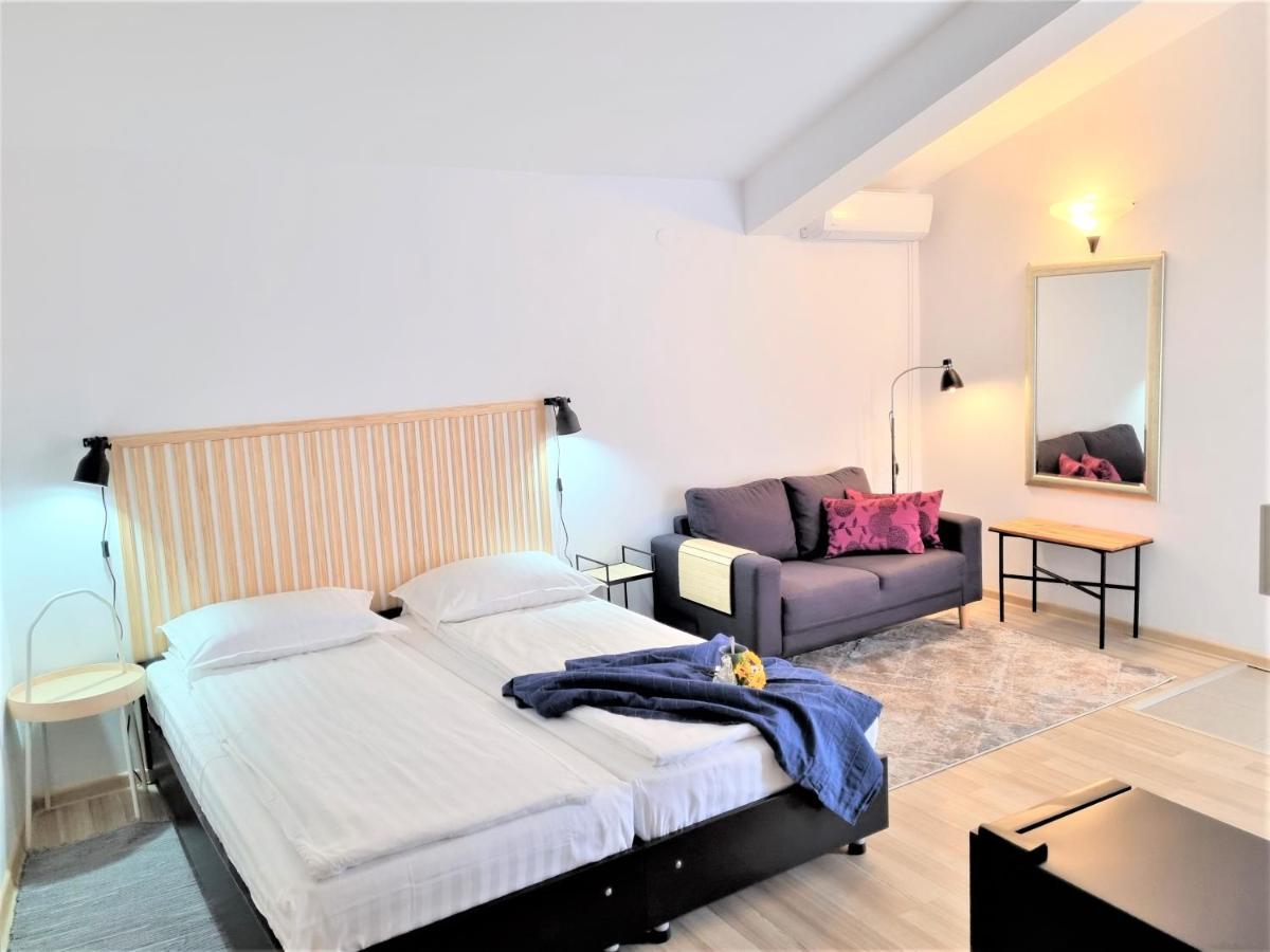 Casa Eladi Apartment เอโฟรีเอซูด ภายนอก รูปภาพ