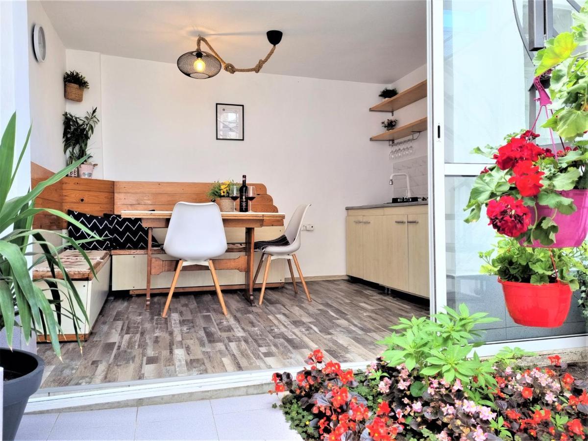 Casa Eladi Apartment เอโฟรีเอซูด ภายนอก รูปภาพ