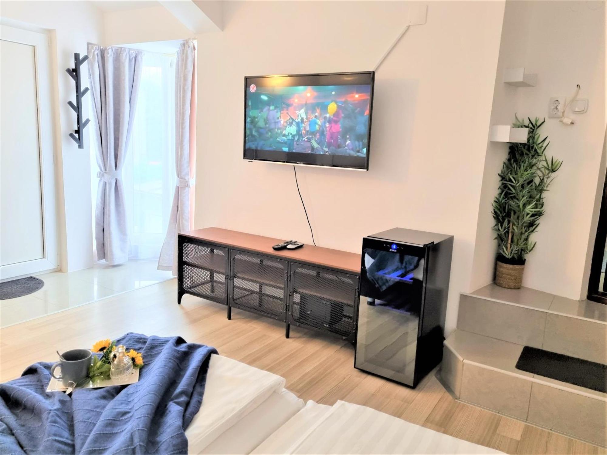 Casa Eladi Apartment เอโฟรีเอซูด ภายนอก รูปภาพ