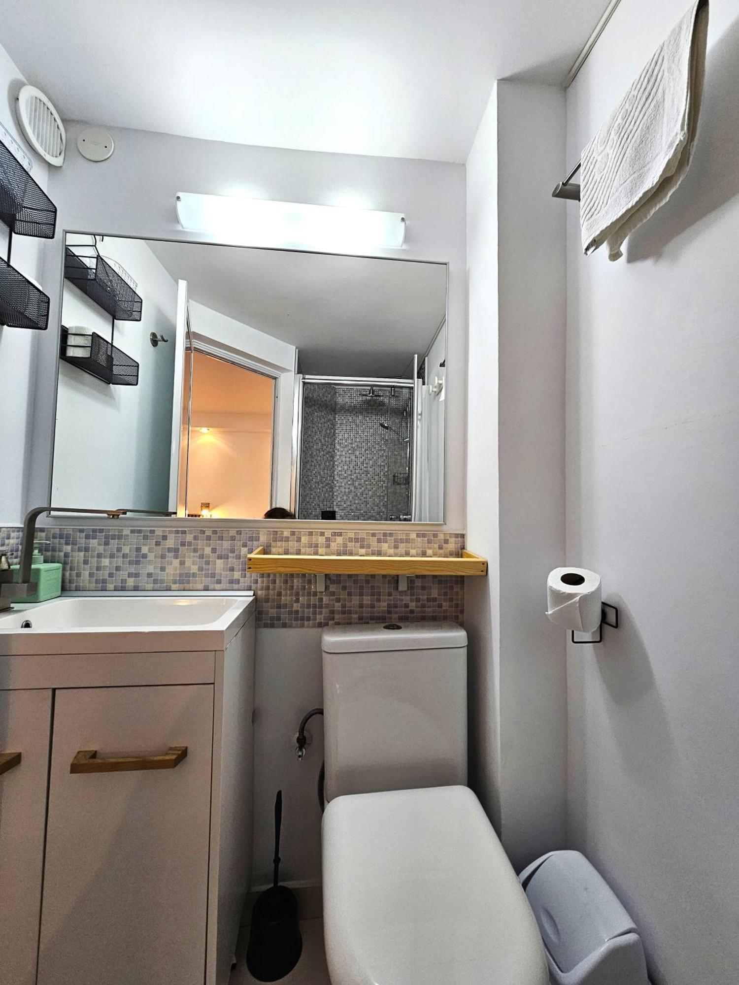 Casa Eladi Apartment เอโฟรีเอซูด ภายนอก รูปภาพ