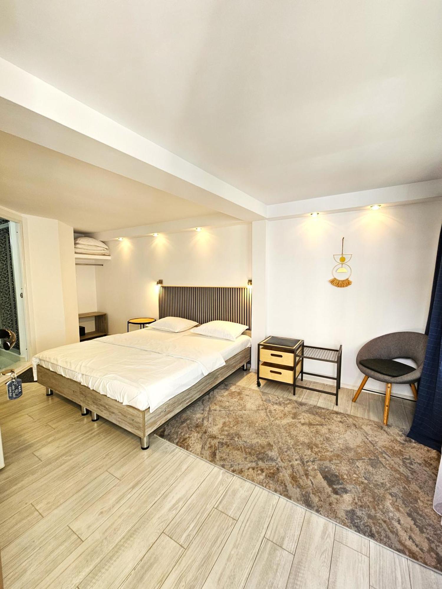 Casa Eladi Apartment เอโฟรีเอซูด ภายนอก รูปภาพ