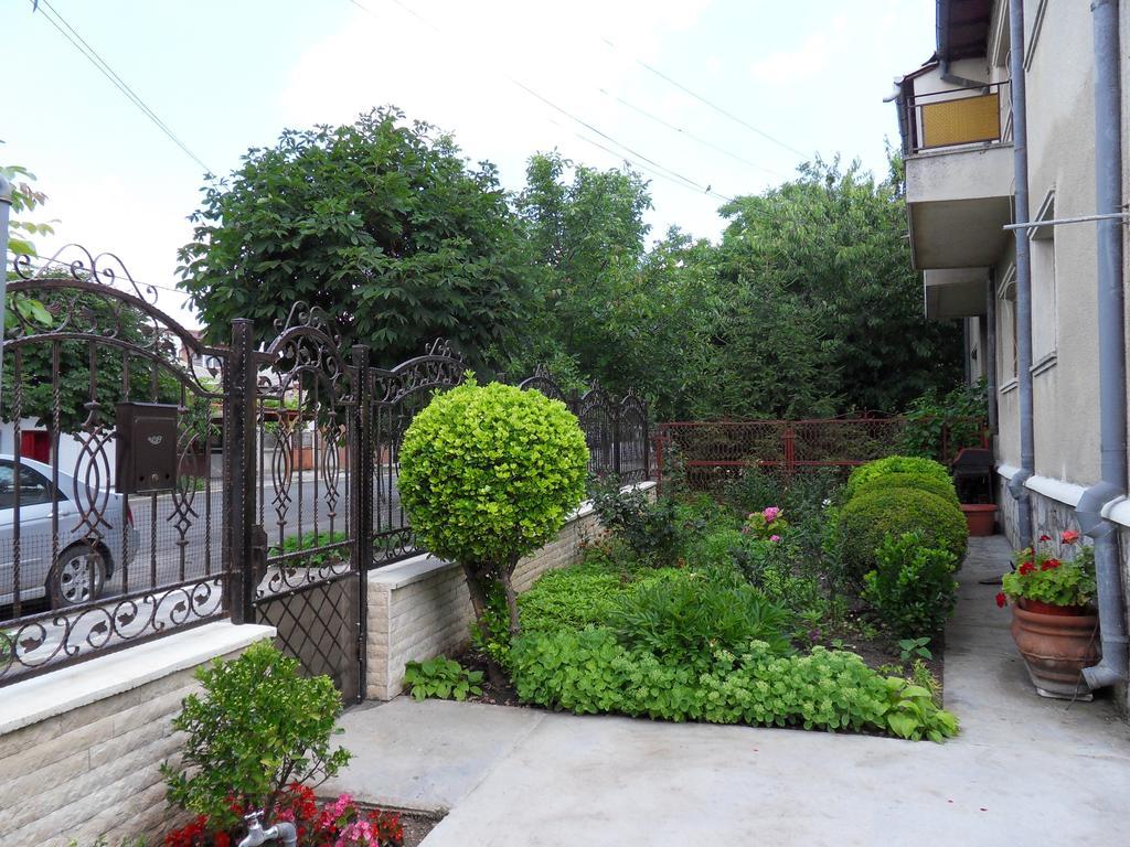 Casa Eladi Apartment เอโฟรีเอซูด ภายนอก รูปภาพ